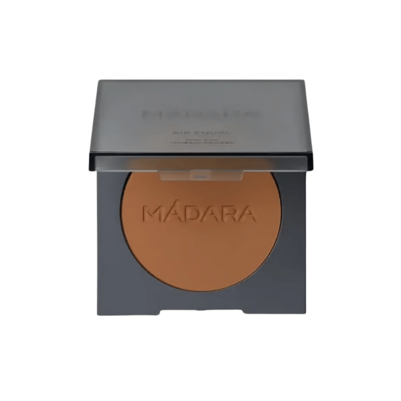 MADARA Organic Skincare AIR EQUAL Soft Silk Mineral Powder, #3 DEEP