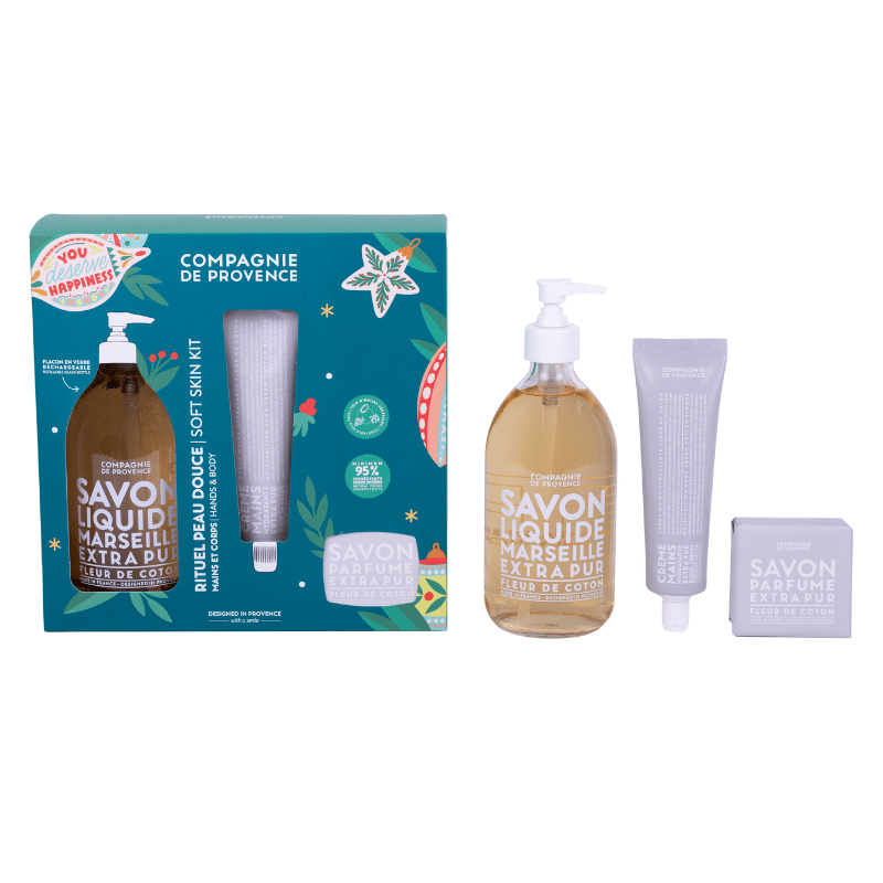 Das SOFT SKIN KIT COTTON FLOWER enthält flüssige Marseille-Seife, Handcreme und Seifenstück in einer dekorativen Verpackung.