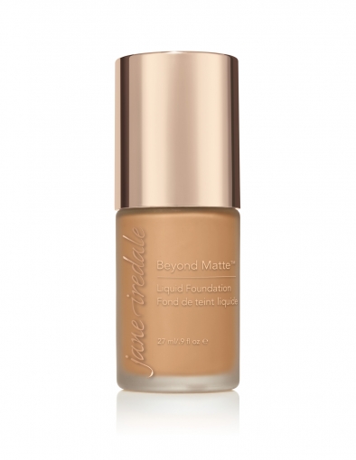 Jane Iredale Beyond Matte Flüssigfoundation in einer goldenen Flasche mit Deckel, 27 ml.