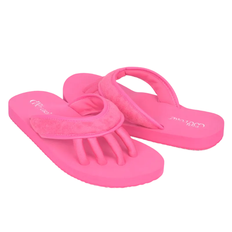 Alt-Text: 'Rosa Pediküre-Sandalen mit Zehentrennern'
