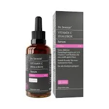 Dr. Severin Vitamin C Hyaluron Serum in brauner Flasche mit Pipette und schwarzer Verpackung.