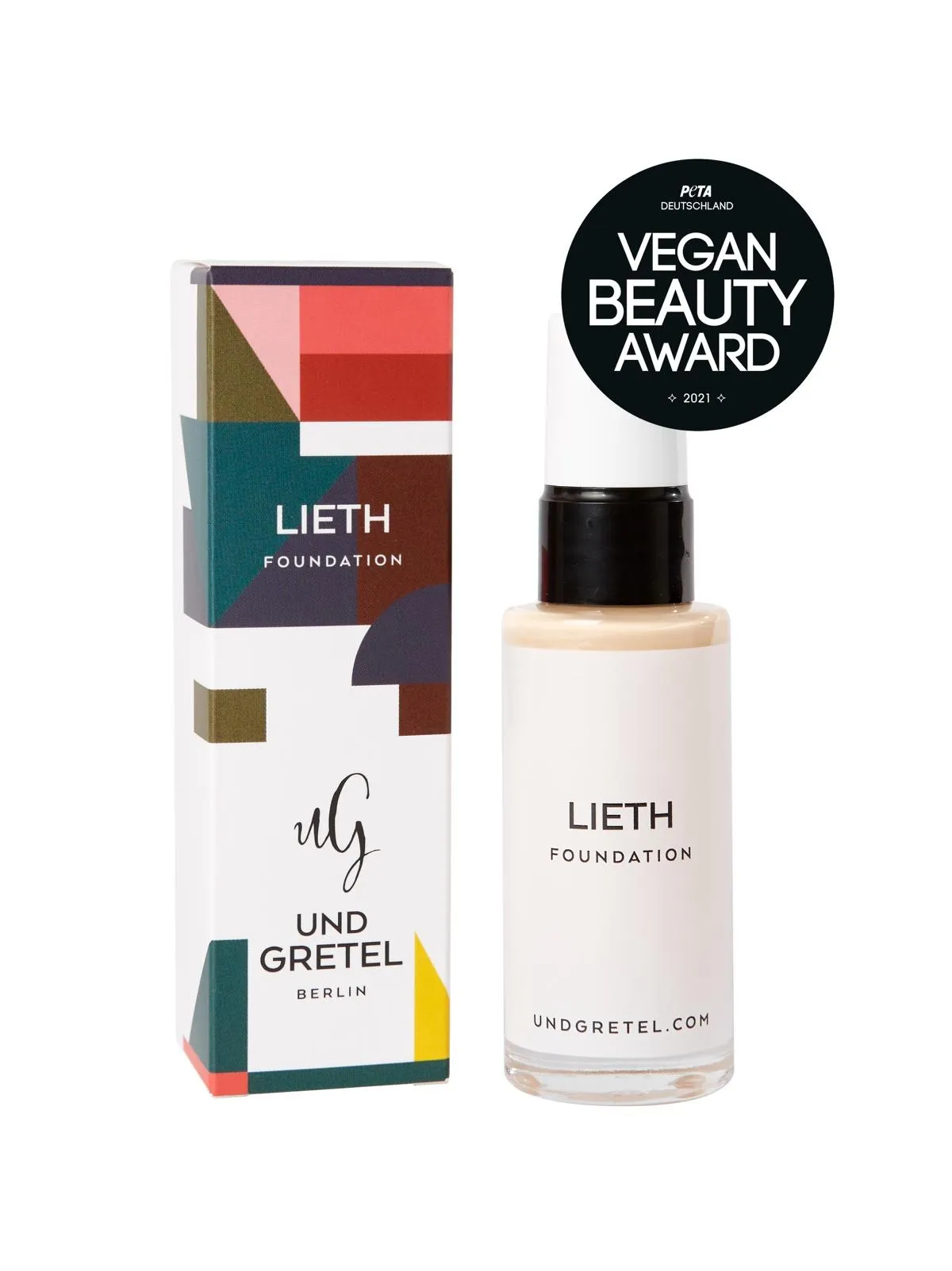 Und Gretel Lieth Foundation in Flasche neben Verpackung, Vegan Beauty Award 2021 Abzeichen oben rechts.