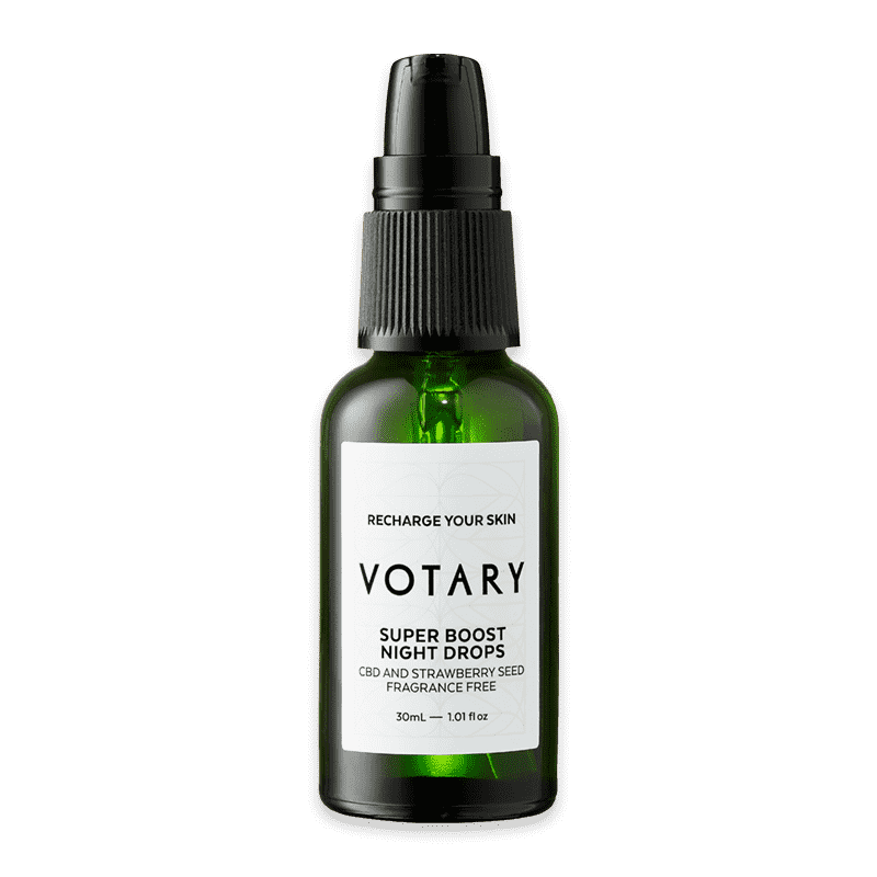 Eine Flasche Votary Super Boost Night Drops, 30ml, mit CBD und Erdbeersamenöl, duftfrei.