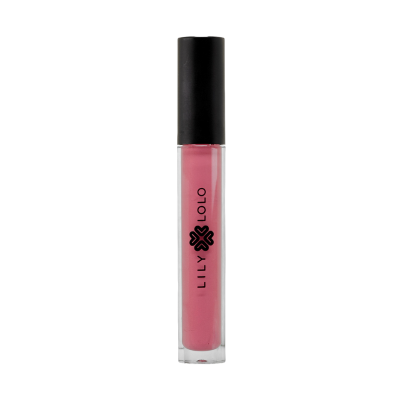 LILY-LOLO-LIP-GLOSS-SCANDALIPS Lily Lolo Lip Gloss in der Farbe Scandalips, in einer transparenten Tube mit schwarzem Deckel.