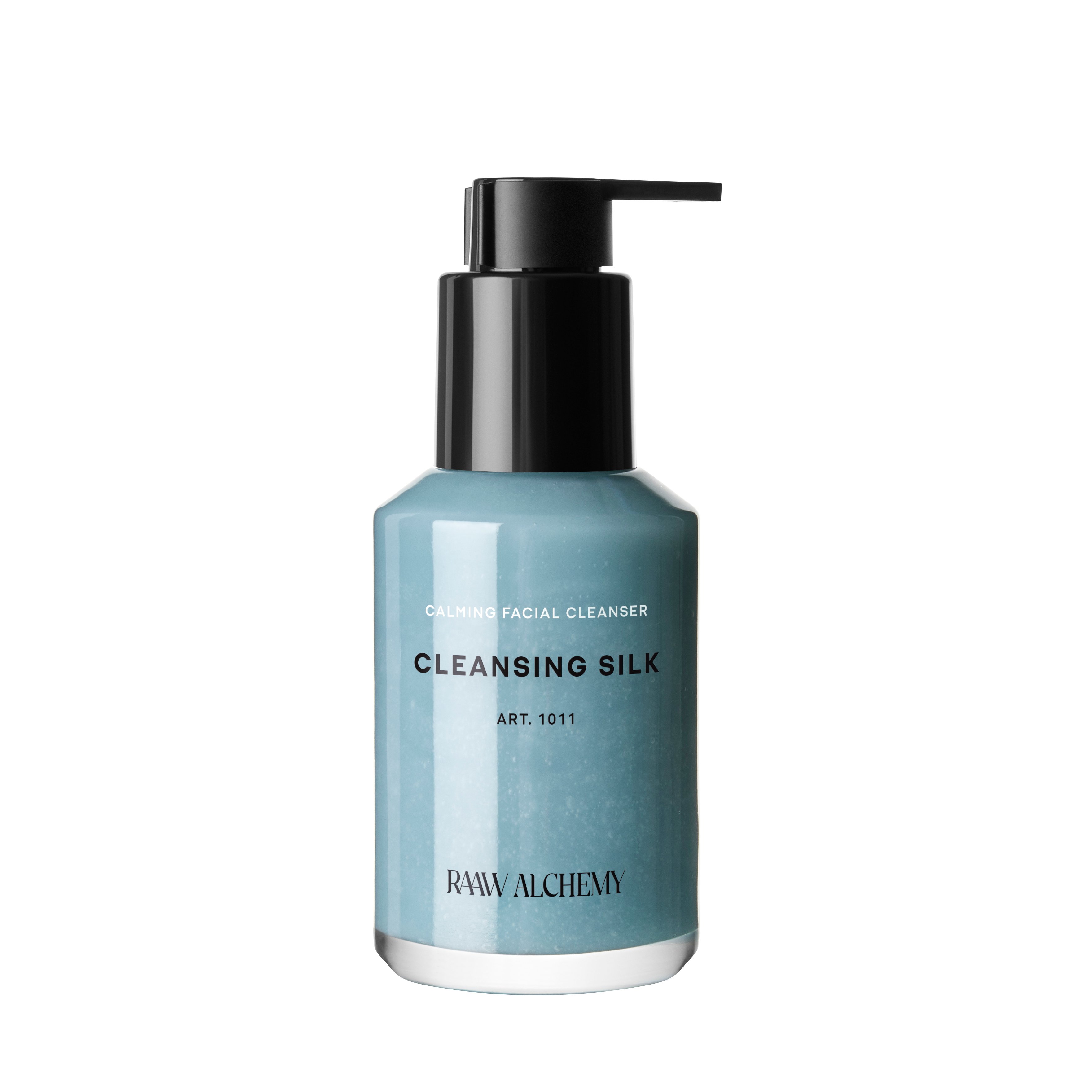 Cleansing-Silk-RAAW Flasche mit RAAW Alchemy Cleansing Silk, beruhigender Gesichtsreiniger, Art. 1011, auf weißem Hintergrund.