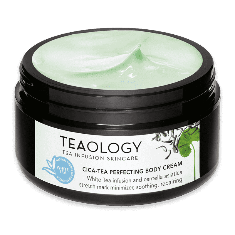 T50225-Cica-Tea-Perfecting-Body-Cream-SINGOLA-Alta_optimized Schwarze Dose mit Cica-Tea Perfecting Body Cream von Teaology, grüne Creme, weiße Teeinfußung und Centella Asiatica.