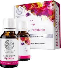 downloadraCCTuhmjOtX4 Zwei Flaschen Regulatpro Hyaluron vor einer Verpackung mit buntem Design und dem Gesicht einer Frau.