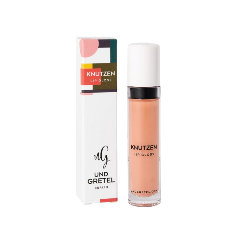 UND-GRETEL-KNUTZEN-LIP-GLOSS-03-MATTE-NUDE UND GRETEL KNUTZEN Lip Gloss 03 Matte Nude, Verpackung und Flasche, auf weißem Hintergrund.