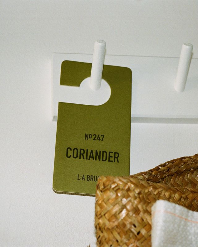L:A BRUKET No. 247 Fragrance Tag Coriander Pendentif parfumé