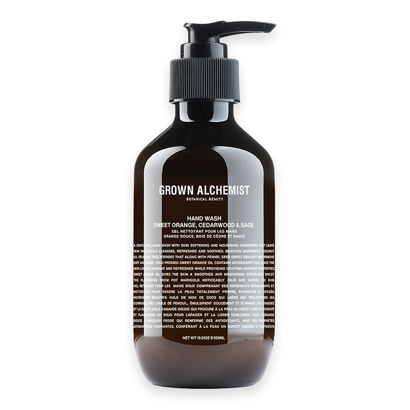 Grown Alchemist Handseife, Süßorange, Zedernholz & Salbei, 300ml, braune Flasche mit schwarzem Pumpspender.