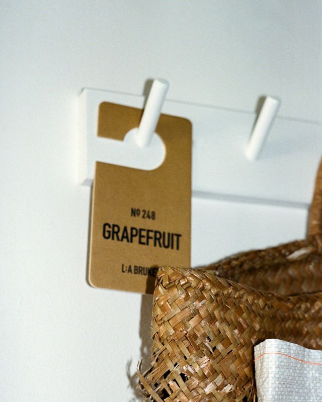 L:A BRUKET No. 248 Fragrance Tag Grapefruit pendentif parfumé