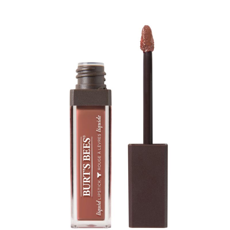 Burt's Bees flüssiger Lippenstift in brauner Farbe, geöffnete Verpackung mit Applikator.