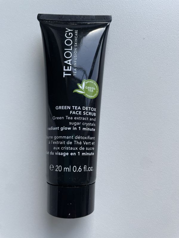 TEAOLOGY Green Tea Detox Face Scrub gommage visage format voyage