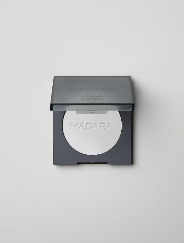 MADARA Organic Skincare AIR EQUAL Soft Silk Mineral Powder, #0 TRANSLUCENT