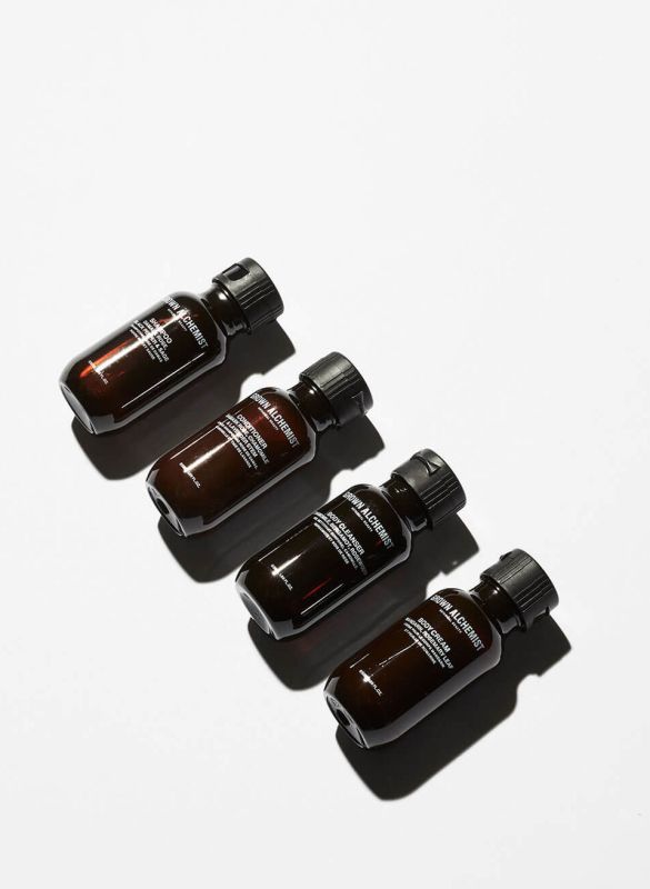 Grown Alchemist Travel Essentials Kit ensemble de voyage
